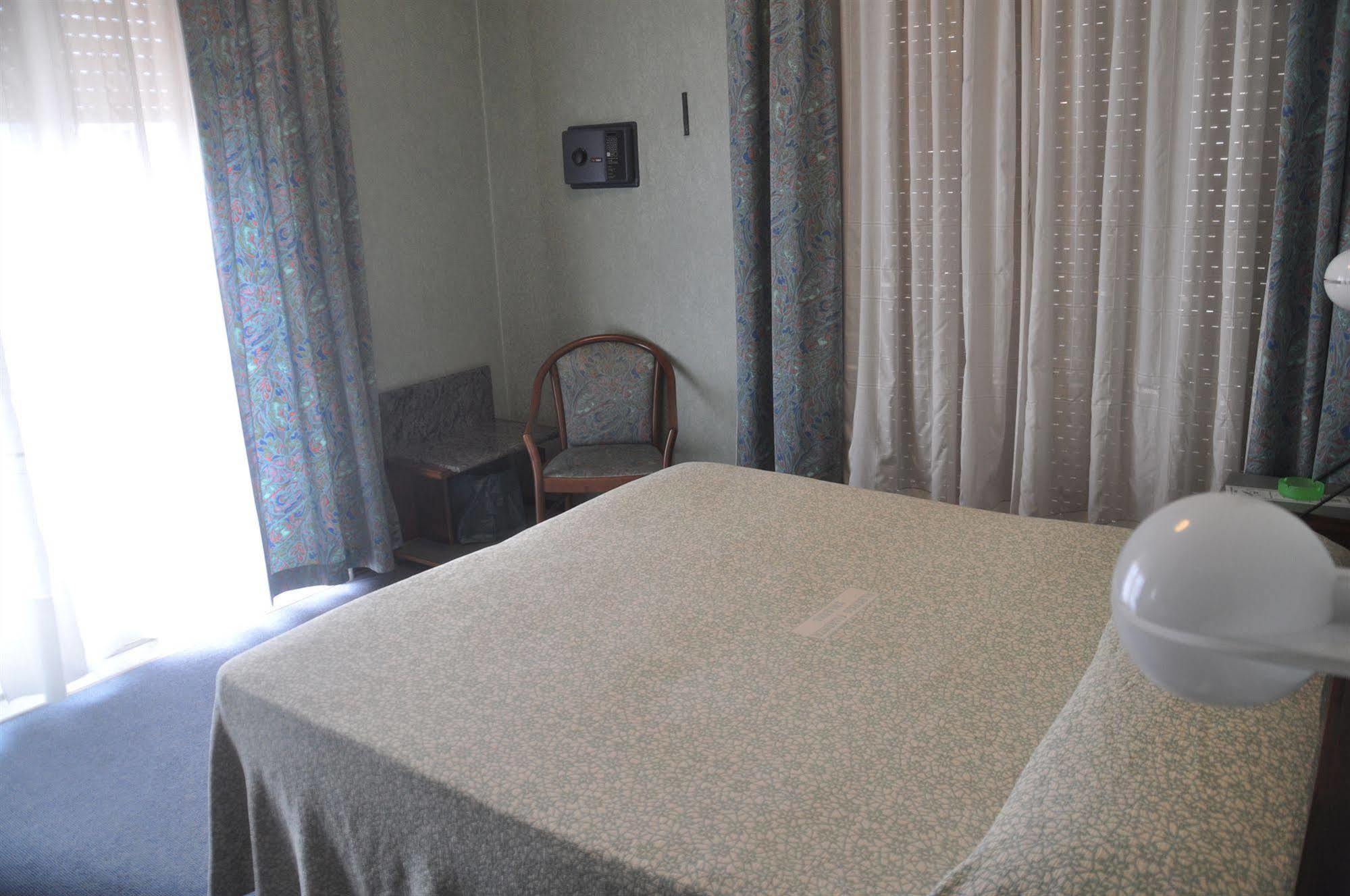 Albergo Fiorenza Salerno Esterno foto